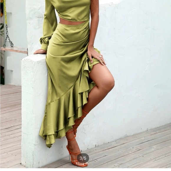 Green one shoulder cut out ruffle dress - Picture 6 of 6